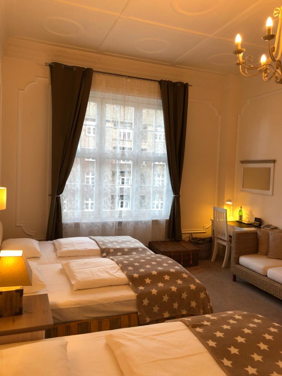 Hotel Fresena Im Dammtorpalais ฮัมบูร์ก ภายนอก รูปภาพ